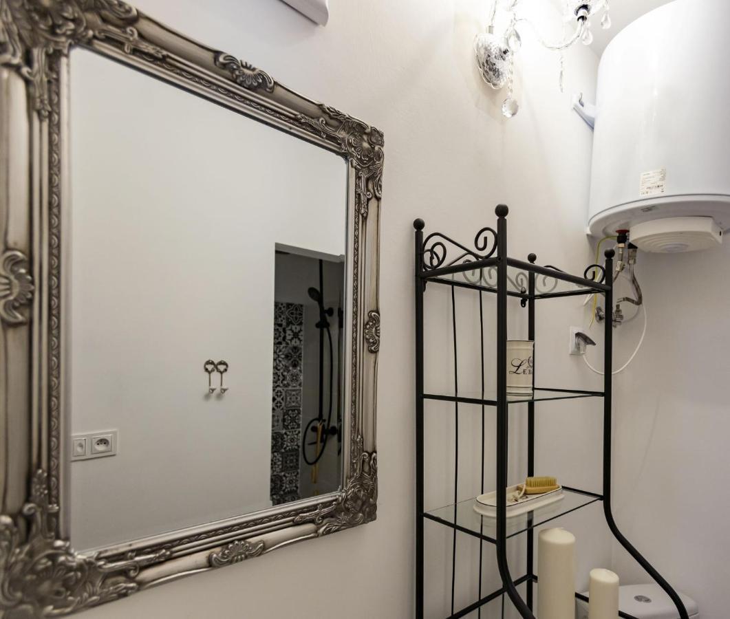 Apartman Charlotte V Dome So Studnou Na Streche Banská Štiavnica Exteriör bild