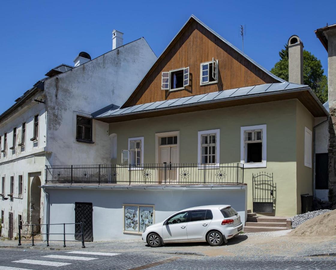 Apartman Charlotte V Dome So Studnou Na Streche Banská Štiavnica Exteriör bild